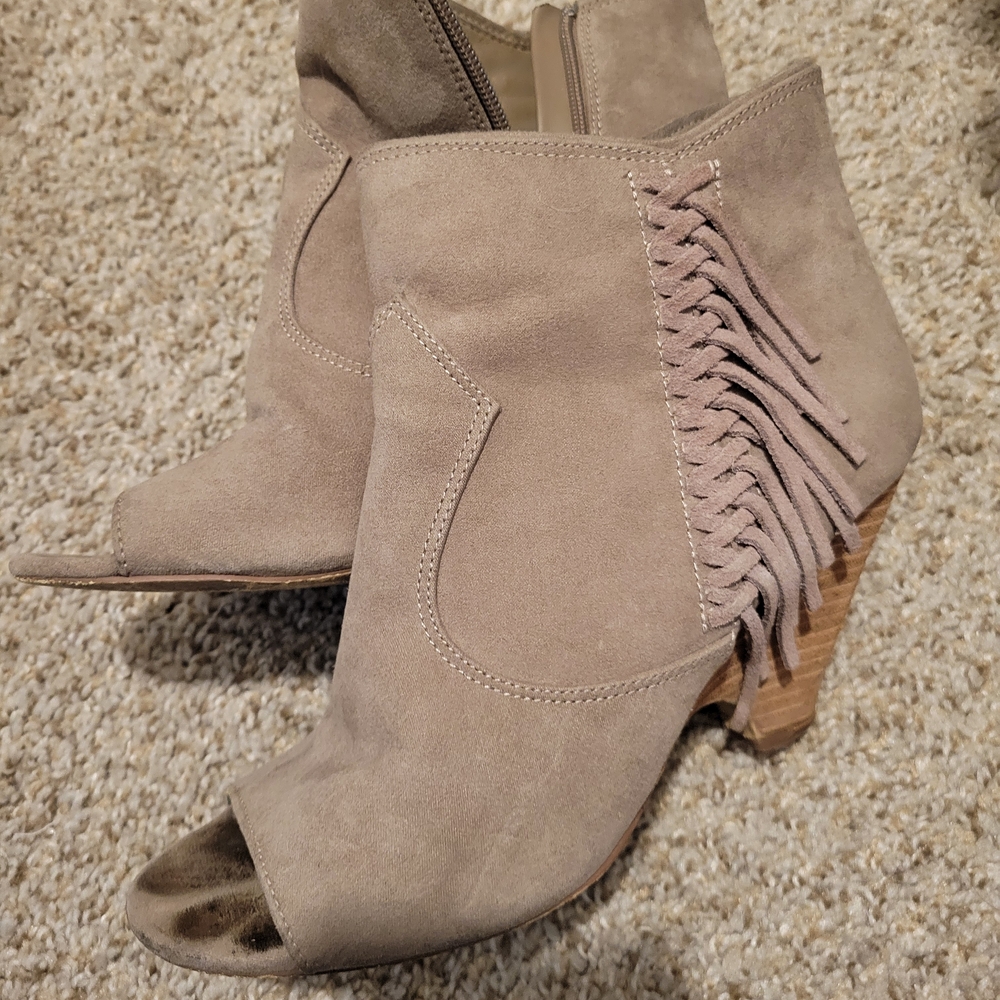 Fringe Suede Peep-Toe Ankle Boots - Taupe